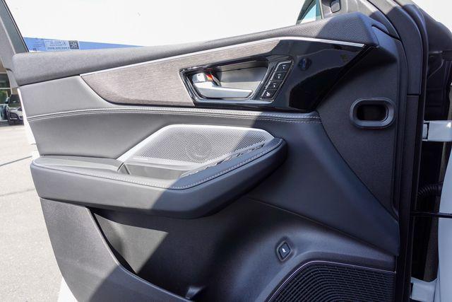 new 2025 Acura MDX car, priced at $68,250