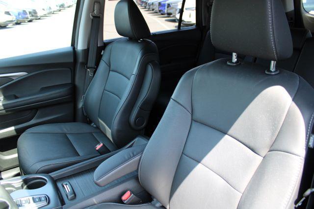 used 2022 Honda Pilot car, priced at $34,971