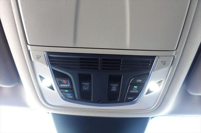 used 2024 Acura MDX car, priced at $47,430