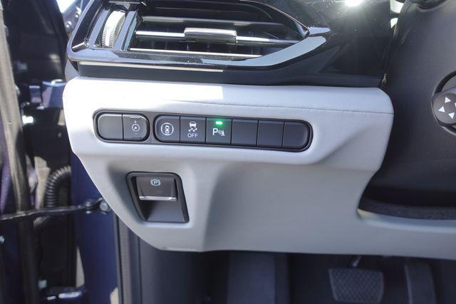 new 2025 Acura MDX car, priced at $59,650