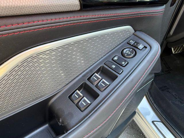 used 2022 Acura MDX car, priced at $32,893