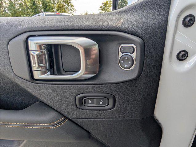 new 2025 Jeep Gladiator car, priced at $38,594
