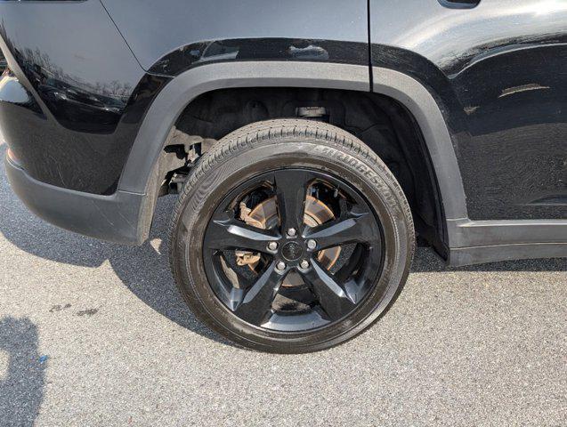 used 2023 Jeep Grand Cherokee car, priced at $31,600