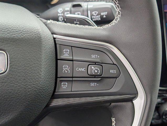 new 2025 Jeep Grand Cherokee car, priced at $35,927