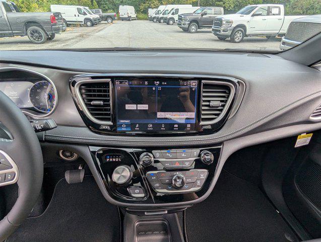 new 2026 Chrysler Pacifica car, priced at $36,948