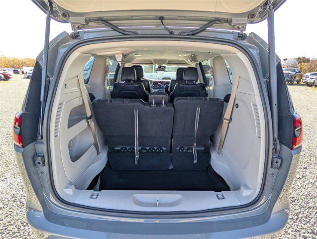 used 2022 Chrysler Pacifica car, priced at $20,000