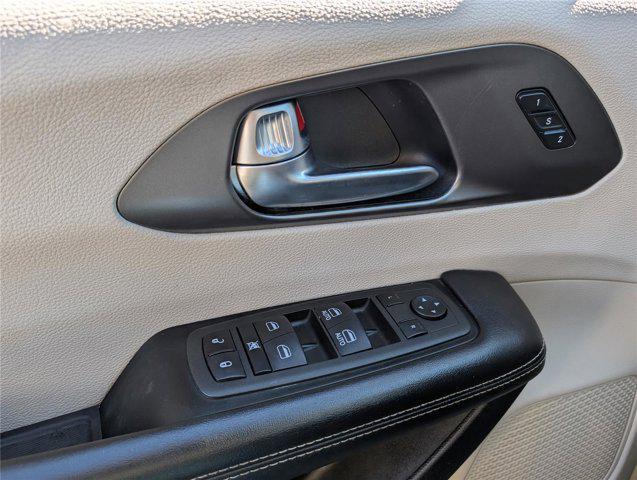 used 2022 Chrysler Pacifica car, priced at $20,000