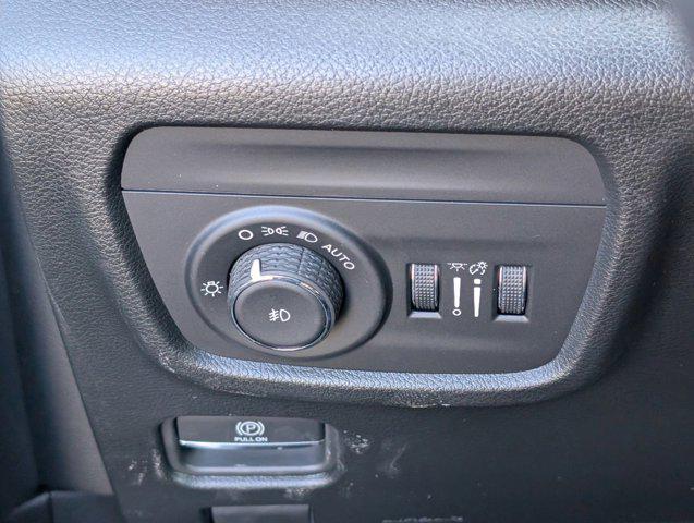 new 2025 Jeep Grand Cherokee car, priced at $55,872
