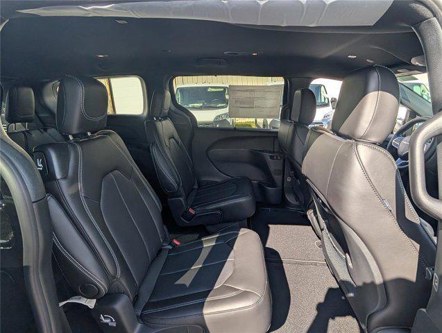 new 2026 Chrysler Pacifica car, priced at $36,106
