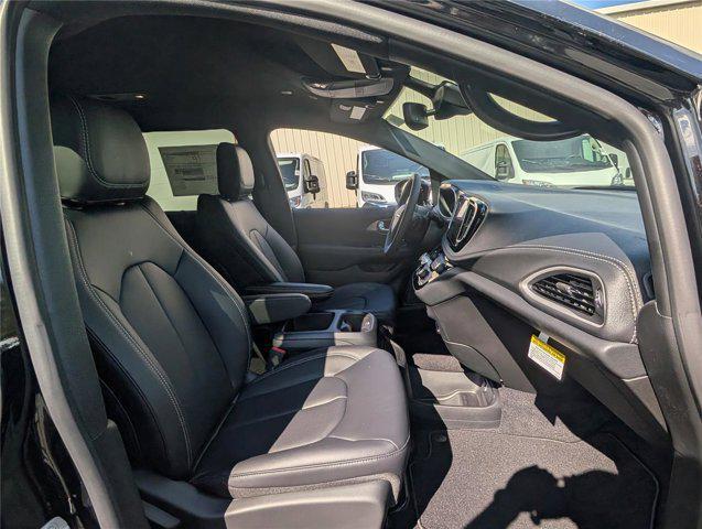 new 2026 Chrysler Pacifica car, priced at $36,106