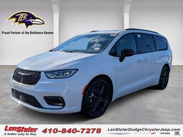 new 2025 Chrysler Pacifica car, priced at $48,735