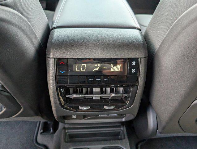 new 2025 Jeep Grand Cherokee L car, priced at $33,265