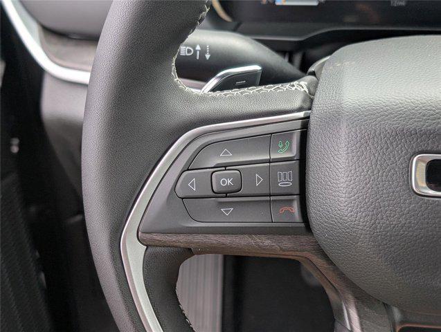 new 2025 Jeep Grand Cherokee L car, priced at $37,702