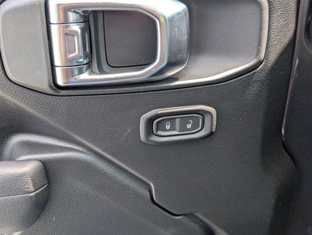 new 2025 Jeep Gladiator car, priced at $37,649