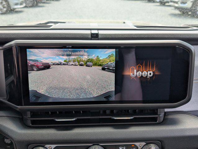 new 2025 Jeep Gladiator car, priced at $35,999