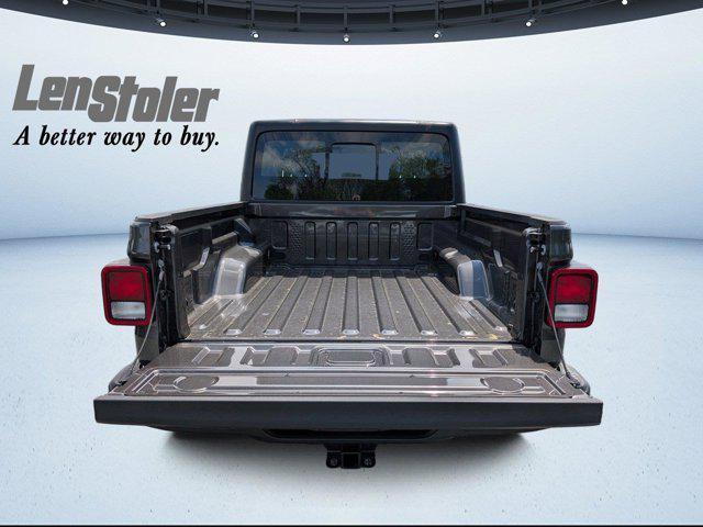 new 2025 Jeep Gladiator car, priced at $35,662