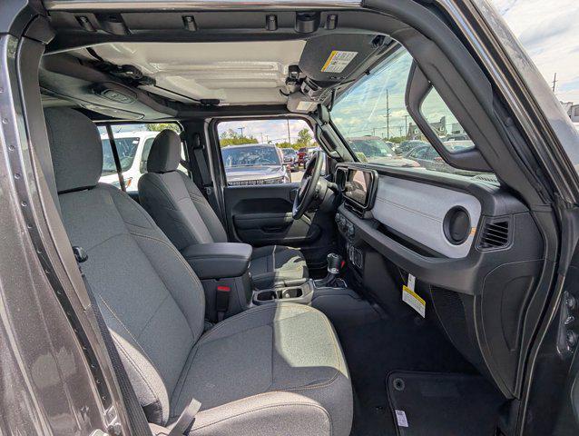 new 2025 Jeep Gladiator car, priced at $37,649