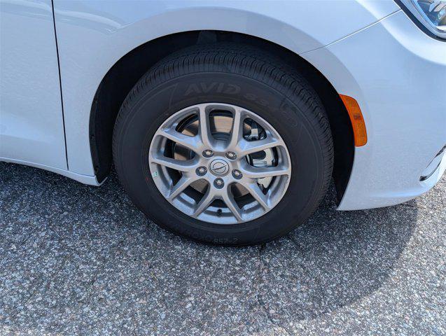 new 2026 Chrysler Pacifica car, priced at $38,466