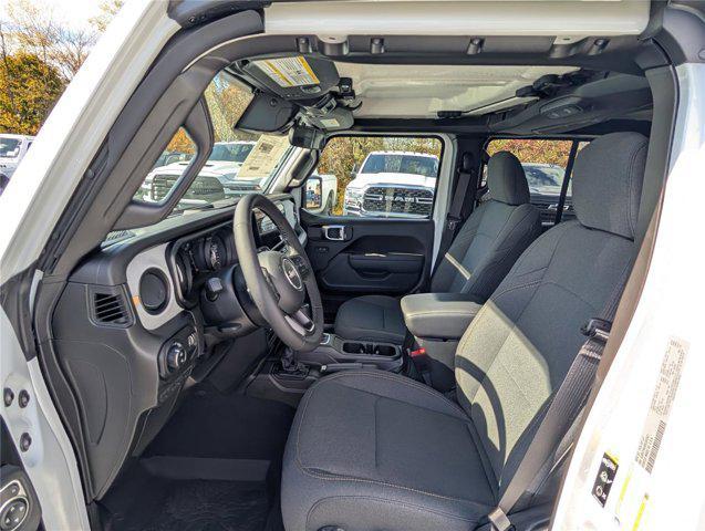 new 2025 Jeep Gladiator car, priced at $37,736