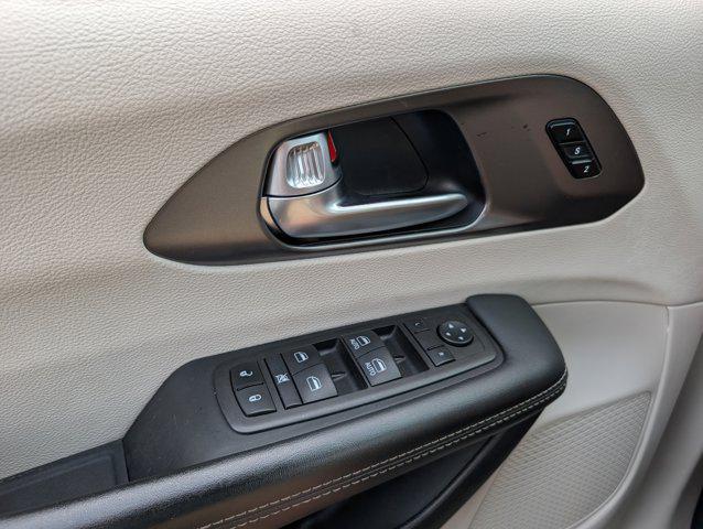 used 2024 Chrysler Pacifica car, priced at $26,800
