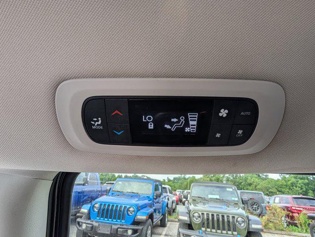 used 2024 Chrysler Pacifica car, priced at $26,800