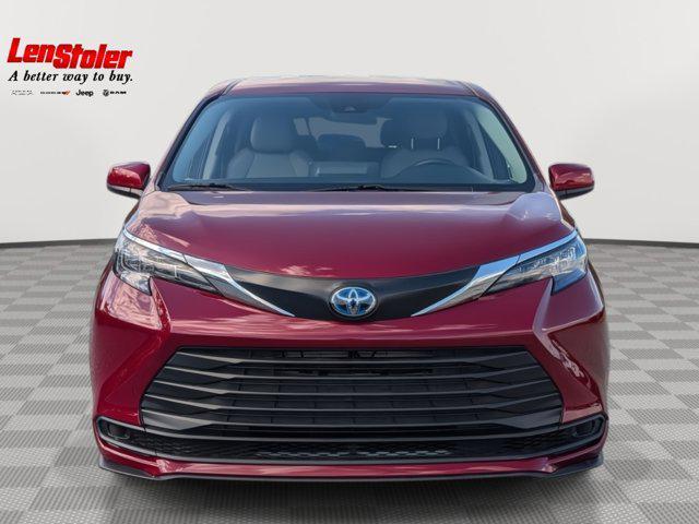 used 2024 Toyota Sienna car, priced at $39,500