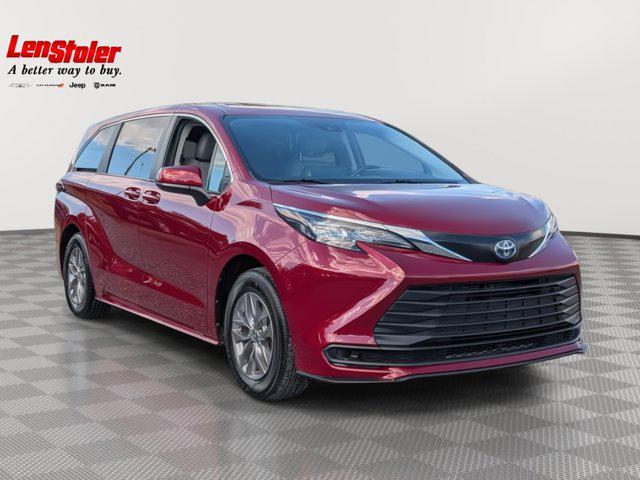 used 2024 Toyota Sienna car, priced at $39,500