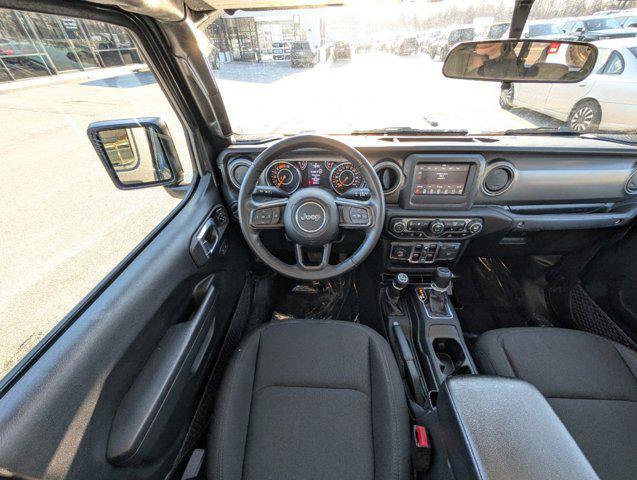 used 2022 Jeep Gladiator car, priced at $32,000