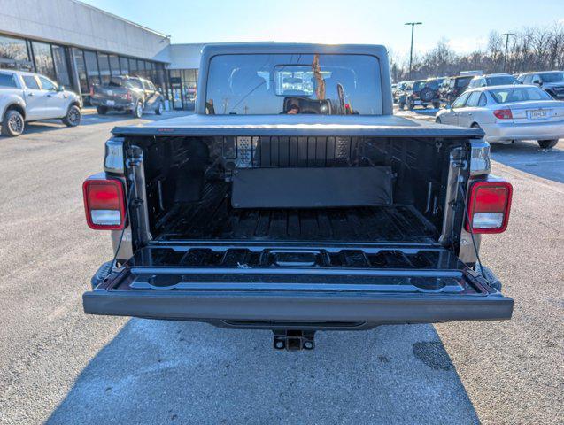 used 2022 Jeep Gladiator car, priced at $32,000