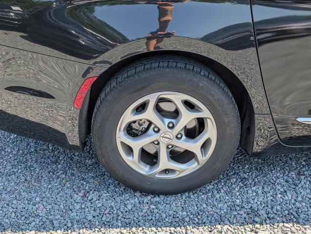 used 2023 Chrysler Pacifica car, priced at $25,500