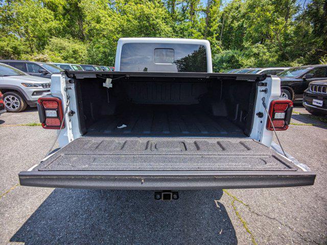 new 2024 Jeep Gladiator car, priced at $53,086