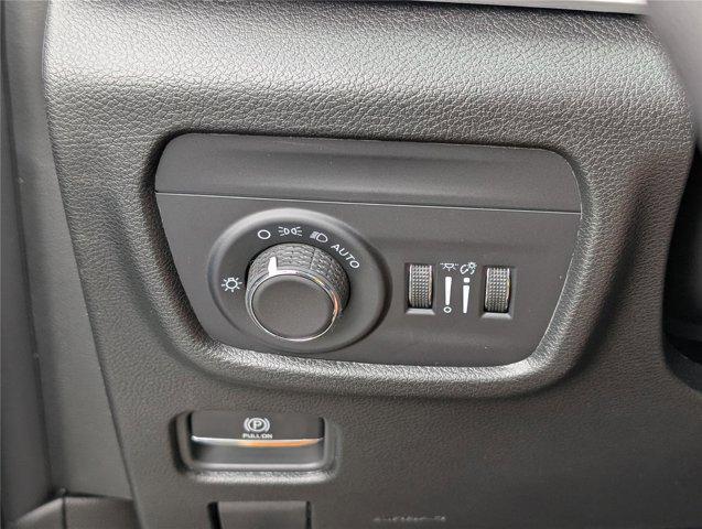 new 2025 Jeep Grand Cherokee car, priced at $34,879