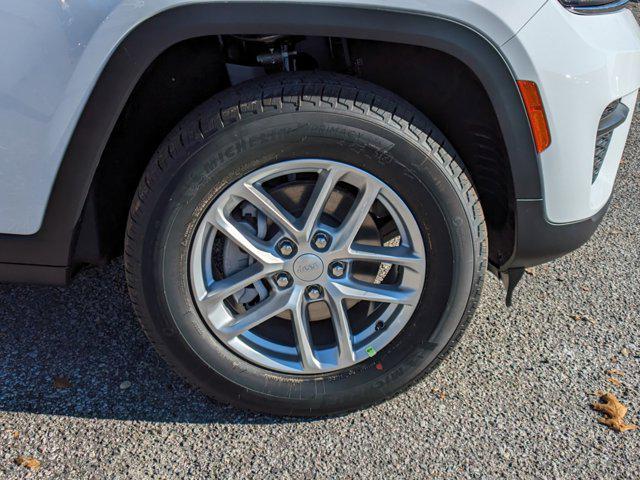 new 2025 Jeep Grand Cherokee car, priced at $38,370