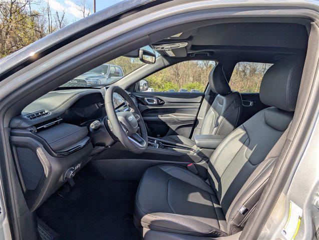 new 2025 Jeep Compass car, priced at $31,051
