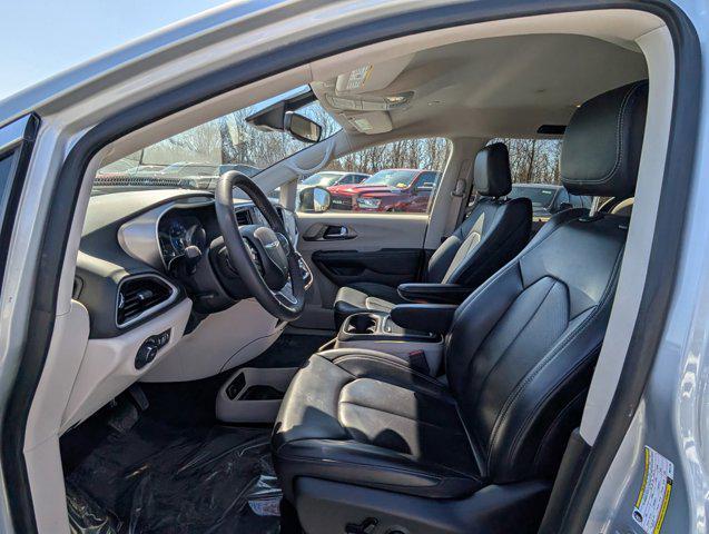 used 2023 Chrysler Pacifica car, priced at $22,000