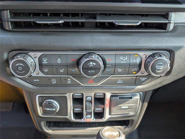 new 2025 Jeep Wrangler car, priced at $39,059