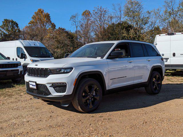 new 2025 Jeep Grand Cherokee car, priced at $51,635