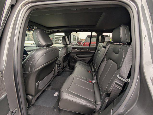 new 2025 Jeep Grand Cherokee car, priced at $42,334