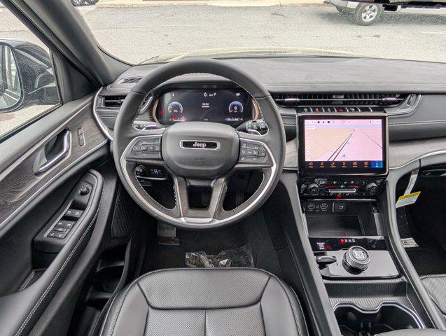 new 2025 Jeep Grand Cherokee car, priced at $42,334