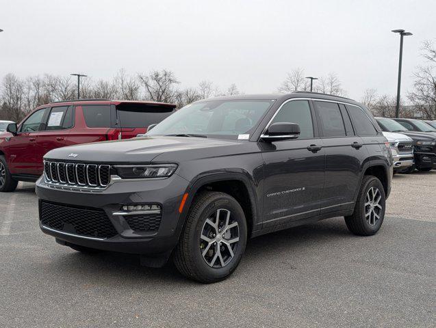 new 2025 Jeep Grand Cherokee car, priced at $42,334