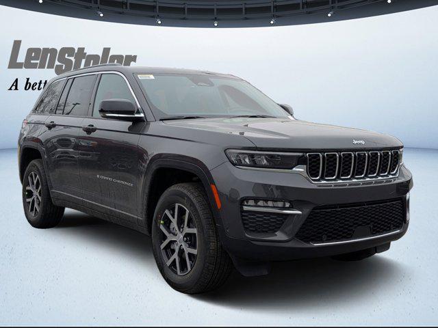 new 2025 Jeep Grand Cherokee car, priced at $42,070