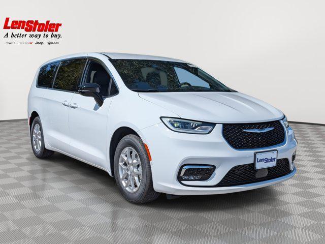 new 2026 Chrysler Pacifica car, priced at $36,106