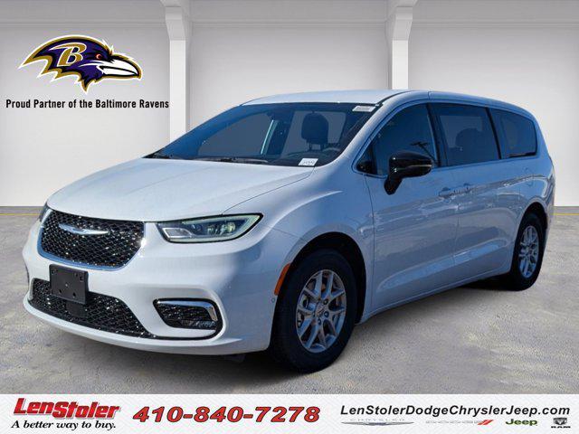 new 2025 Chrysler Pacifica car, priced at $38,324