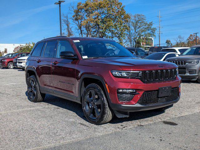 new 2025 Jeep Grand Cherokee car, priced at $46,535