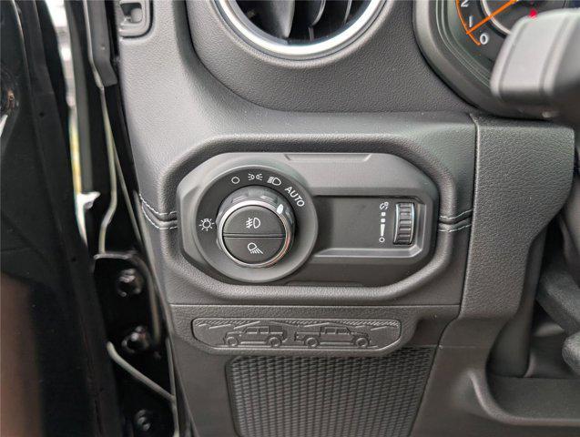 new 2025 Jeep Gladiator car, priced at $41,730