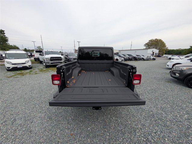 new 2025 Jeep Gladiator car, priced at $41,730