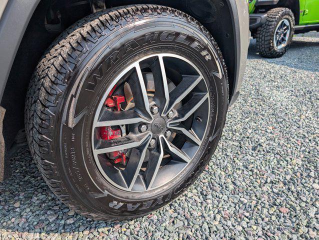 used 2021 Jeep Grand Cherokee car, priced at $28,000
