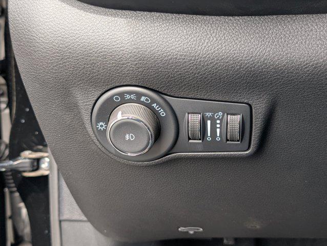 new 2025 Jeep Compass car, priced at $32,359