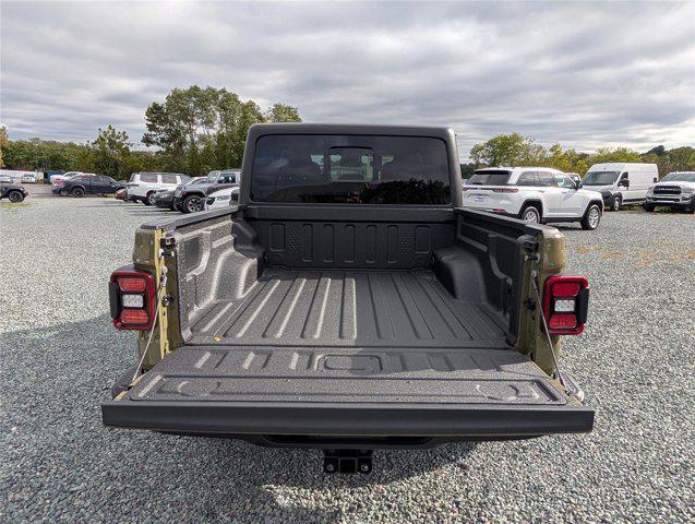 new 2025 Jeep Gladiator car, priced at $42,113