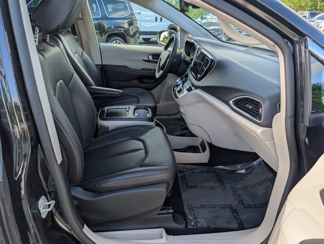 used 2023 Chrysler Pacifica car, priced at $22,000